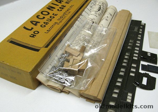 Laconia 1/87 80 Foot Combination Combine - Baggage and Smoker Passenger Car- Wooden HO Scale Craftsman Kit plastic model kit